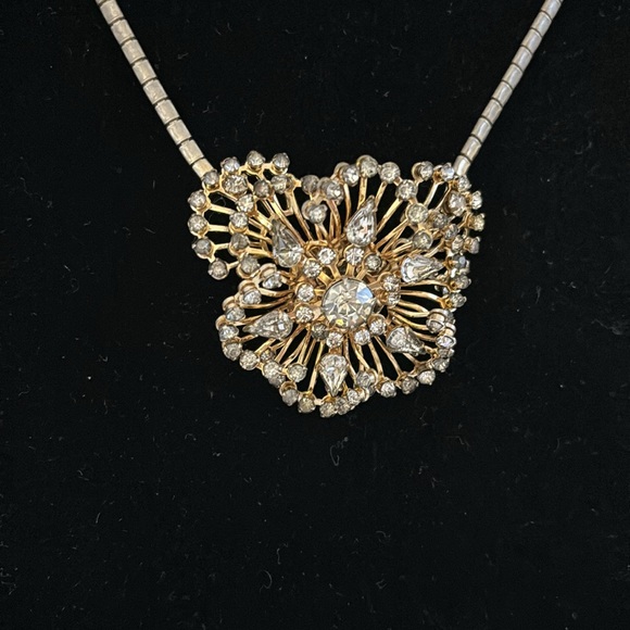 VTG Starburst Floral Rhinestone Pendant Necklace Layered 16” Filigree Gold Tone - Picture 4 of 9